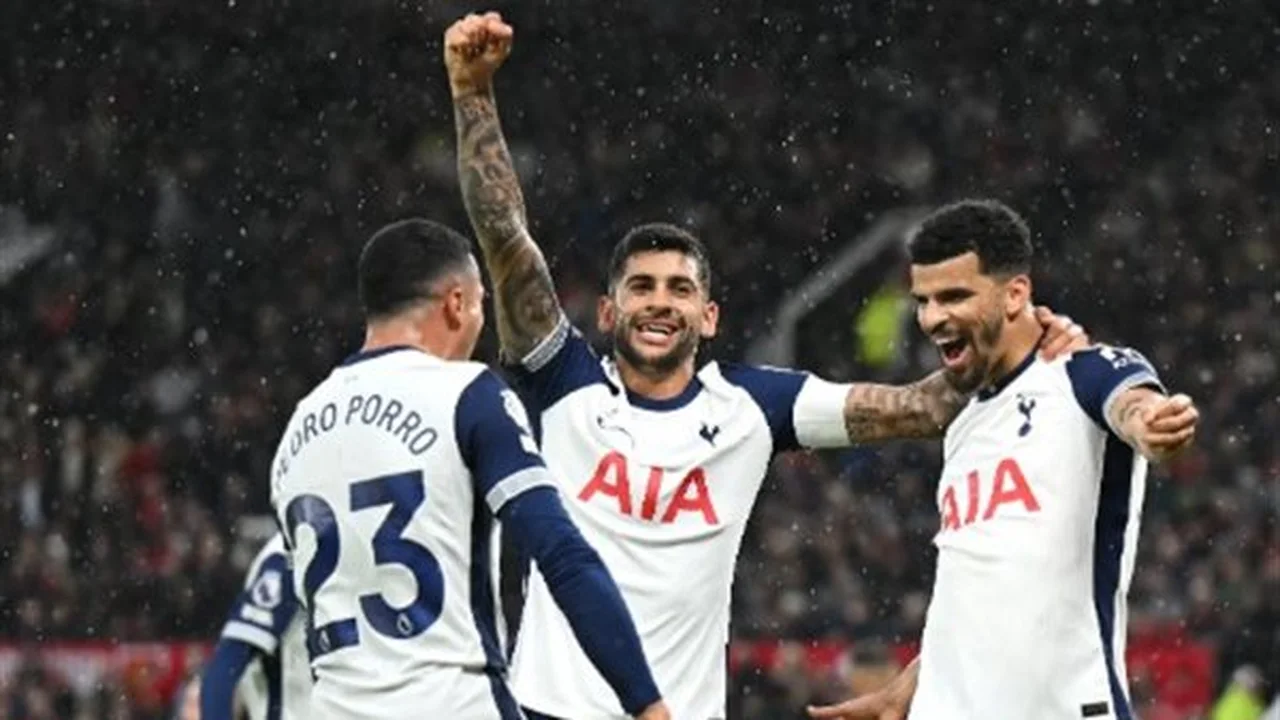 موعد مباراة فريق توتنهام ضد فولهام والقنوات الناقلة للمواجهة المرتقبة بالدوري الإنجليزي